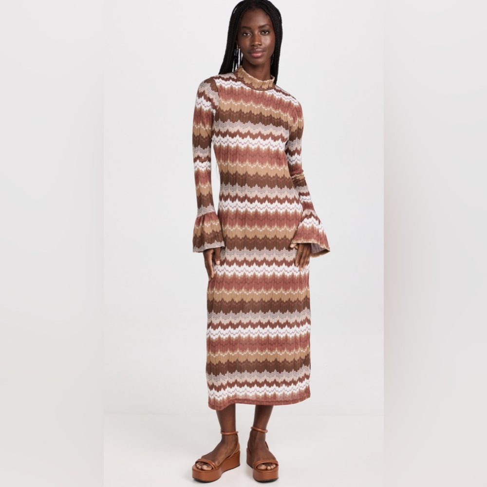 EN SAISON Elegant Brown and Cream Knit Dress